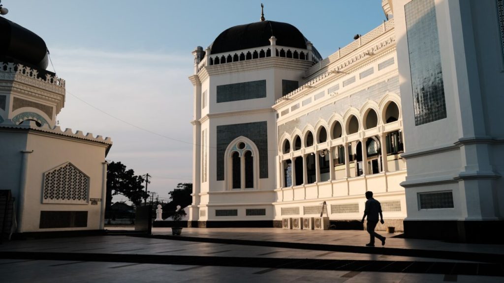 3-hari-keliling-medan-kuliner-budaya-dan-alam-yang-tak-terlupakan