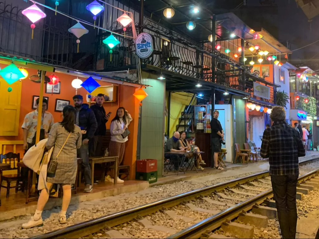 ngopi-ngeksis-dan-nostalgia-tempat-terbaik-buat-nikmati-vietnam