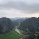 antara-kabut-sungai-dan-senyum-memoar-perjalanan-di-vietnam