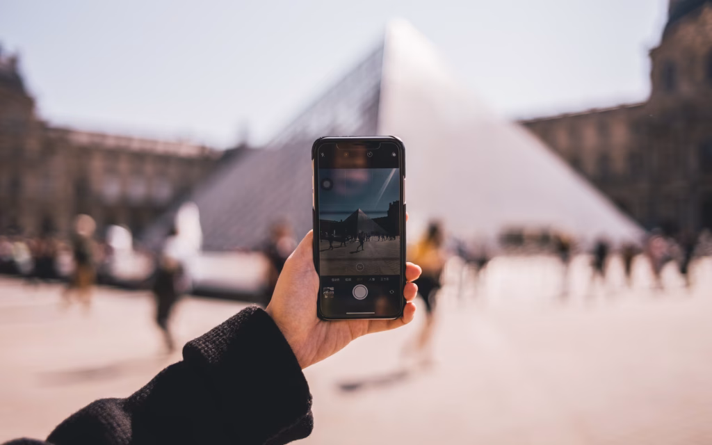 tren-traveling-2025-wisata-digital-dan-virtual-tours