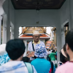 menjadi-traveler-bijak-cara-hormati-budaya-lokal-saat-berlibur