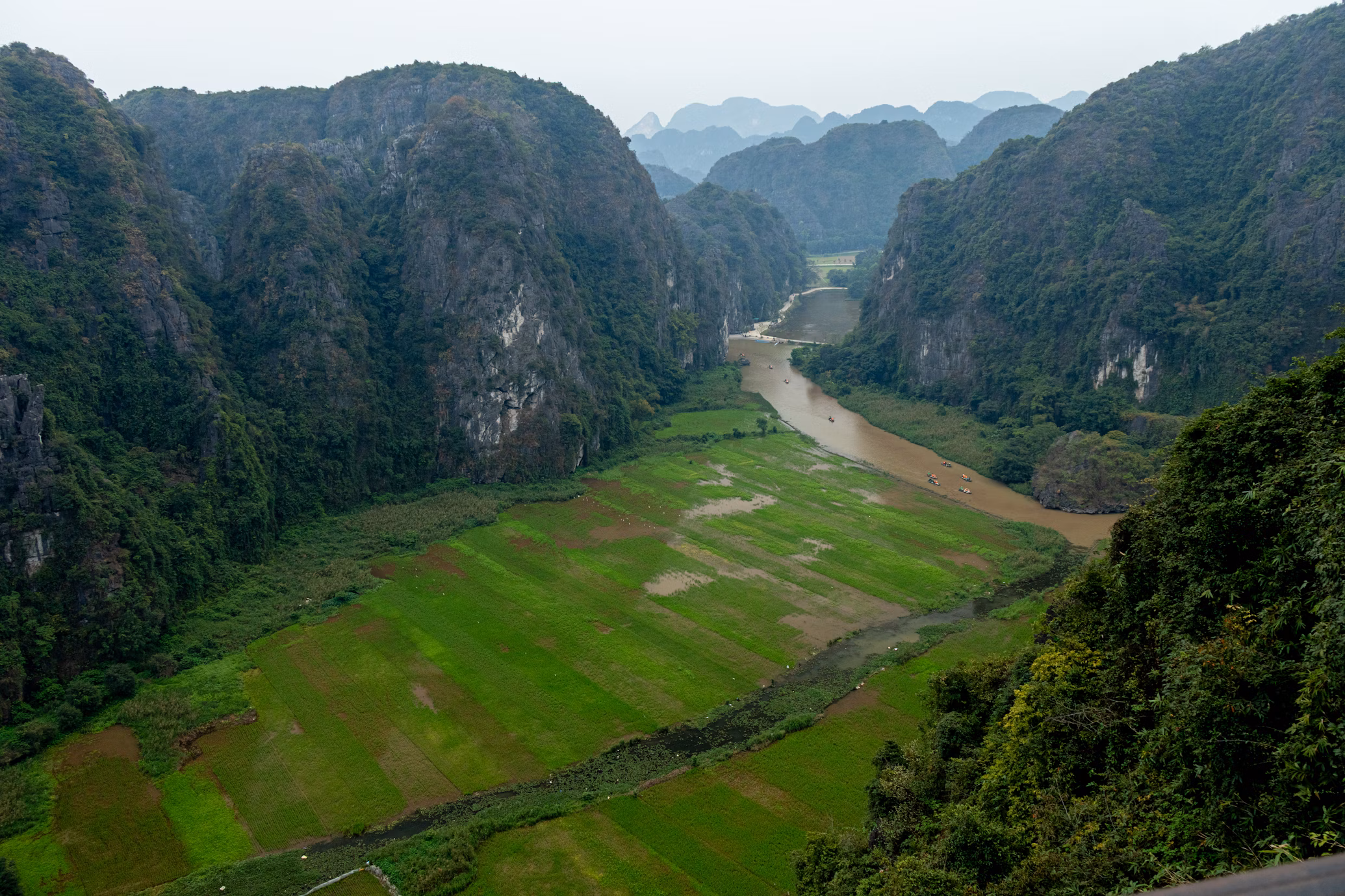 melintasi-alam-vietnam-dari-teluk-halong-ke-gunung-fansipan
