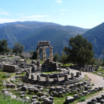 delphi-pusat-dunia-menurut-mitologi-yunani