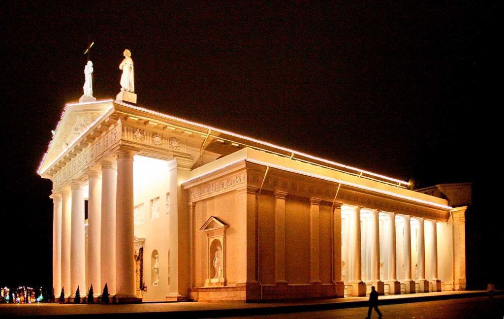 arsitektur-neoklasik-di-ermoupoli-jejak-elegan-masa-silam