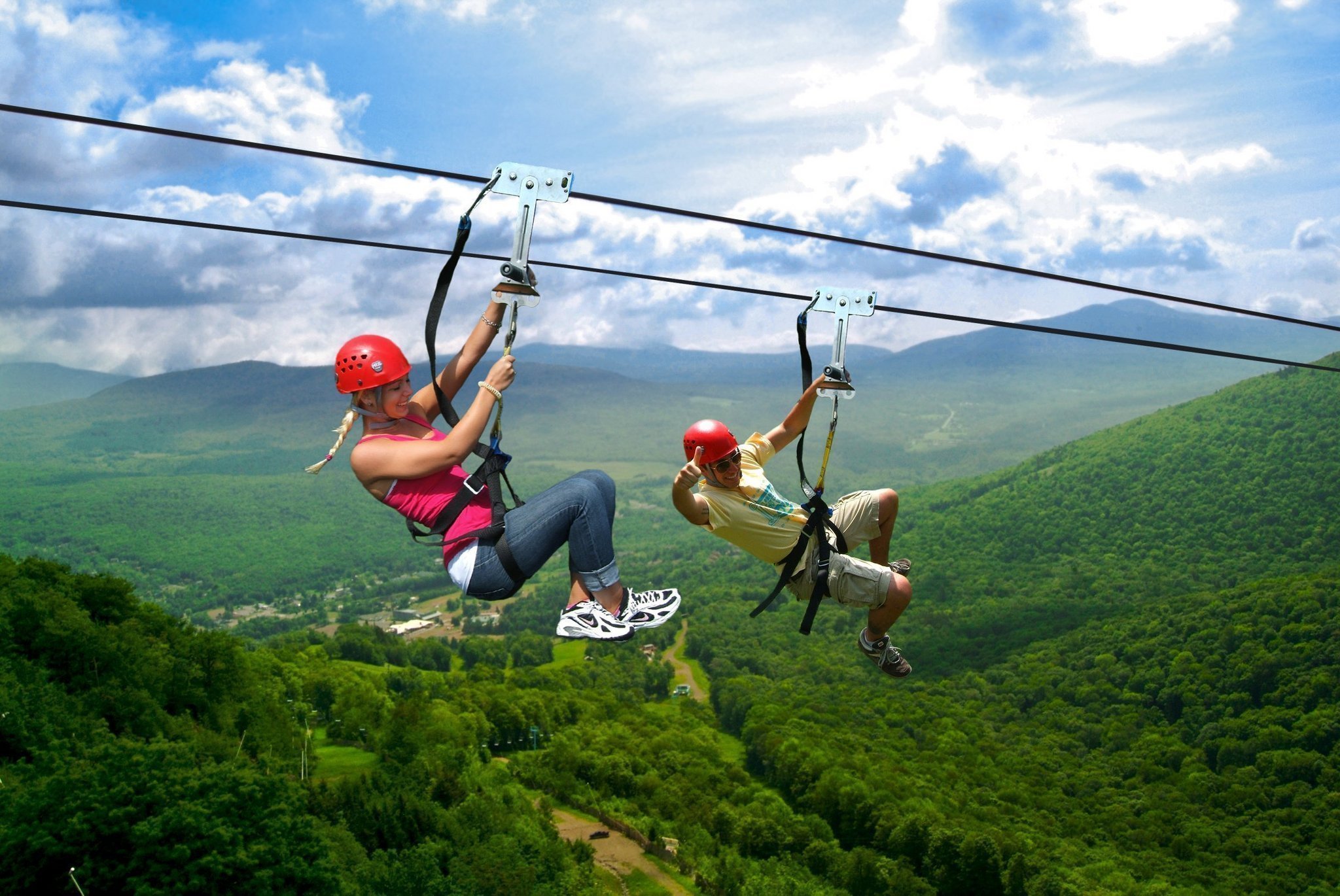 skywalk-dan-zipline-ekstrem-dengan-pemandangan-alam-colorado