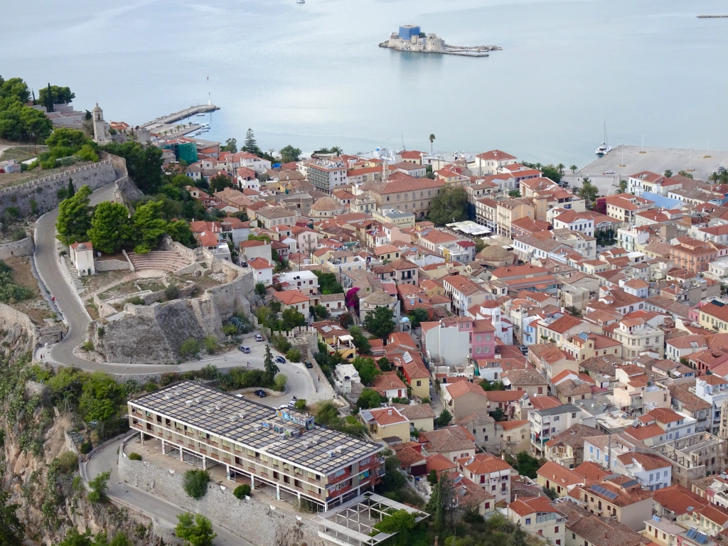 nafplio-kota-pertama-yunani-modern-yang-sarat-romansa