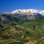 gunung-parnassus-surga-pendaki-dan-pecinta-ski